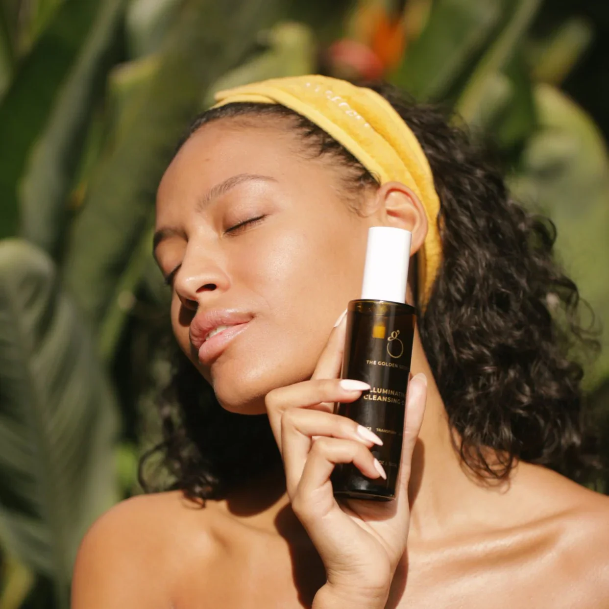 Illuminating Cleansing Oil - Image 4