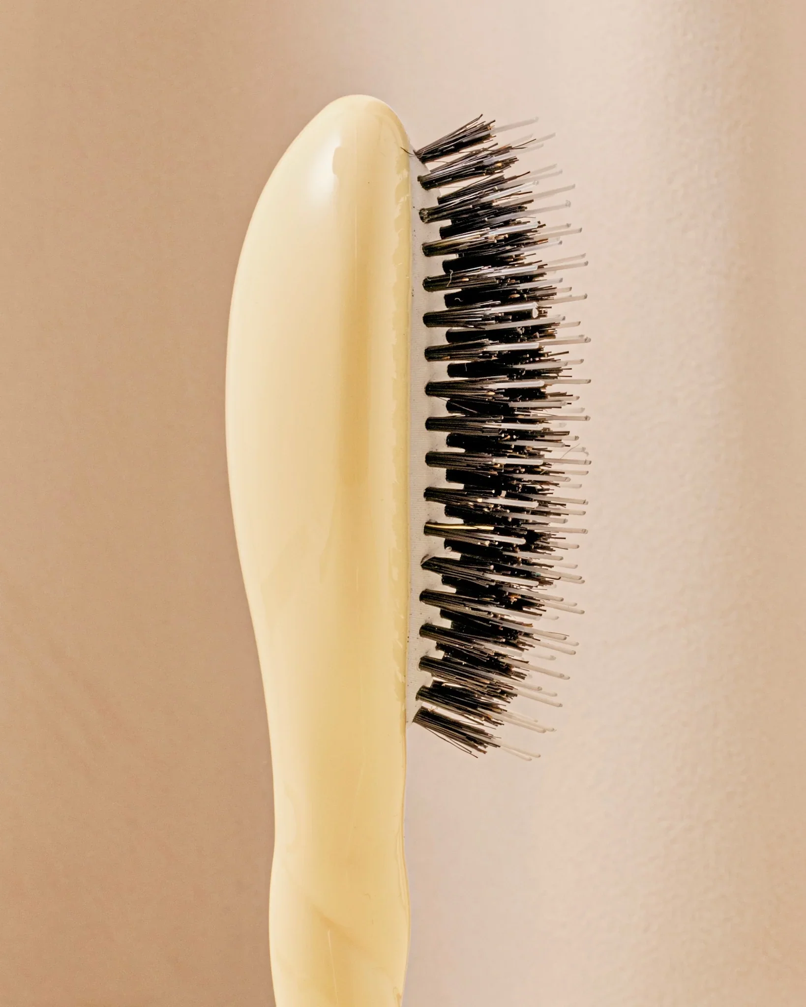 N.02 The Small Care & Detangling HairBrush IVORY CAIR - Image 2