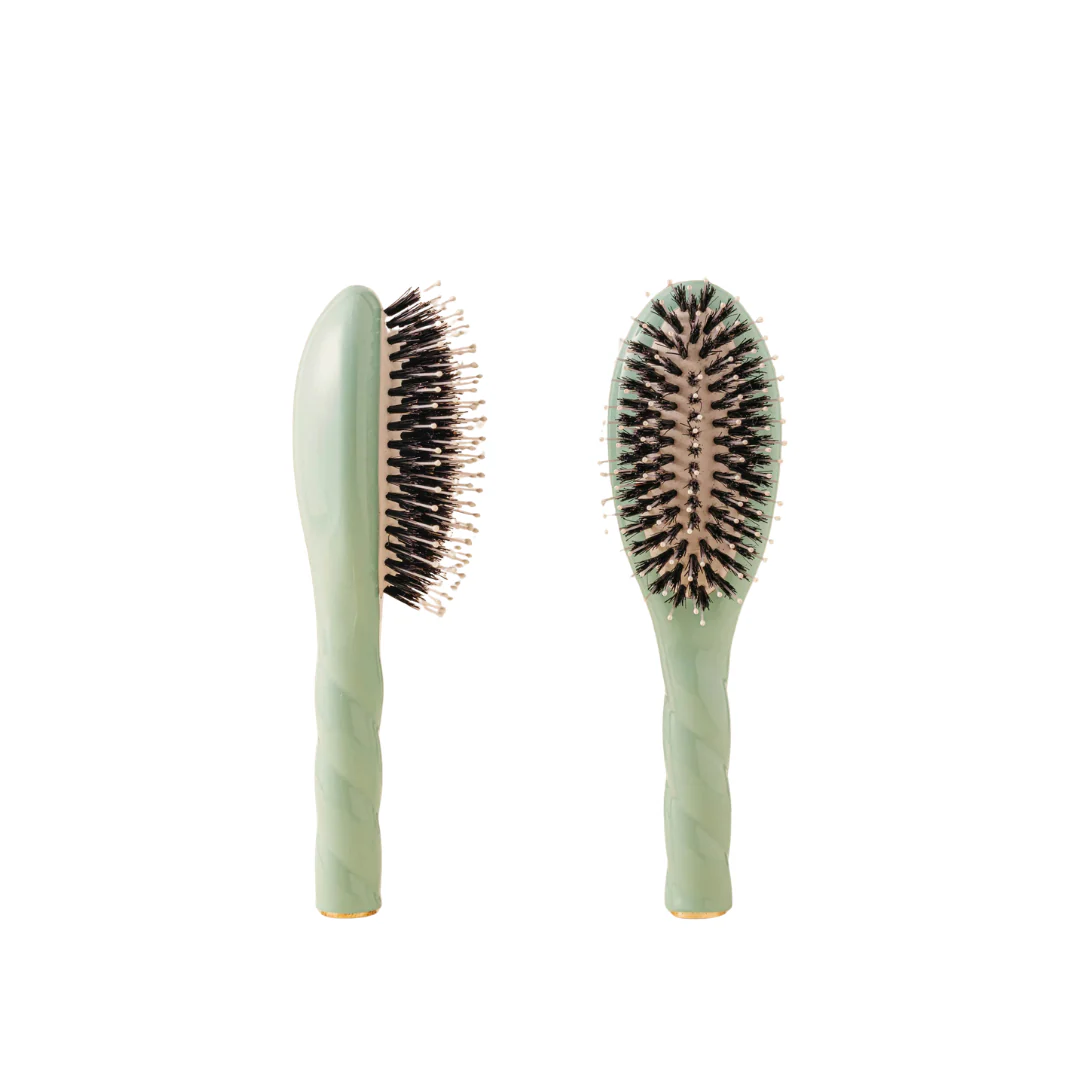 N.03 The Small For Sensitive Scalp HairBrush BLUE LAGOON